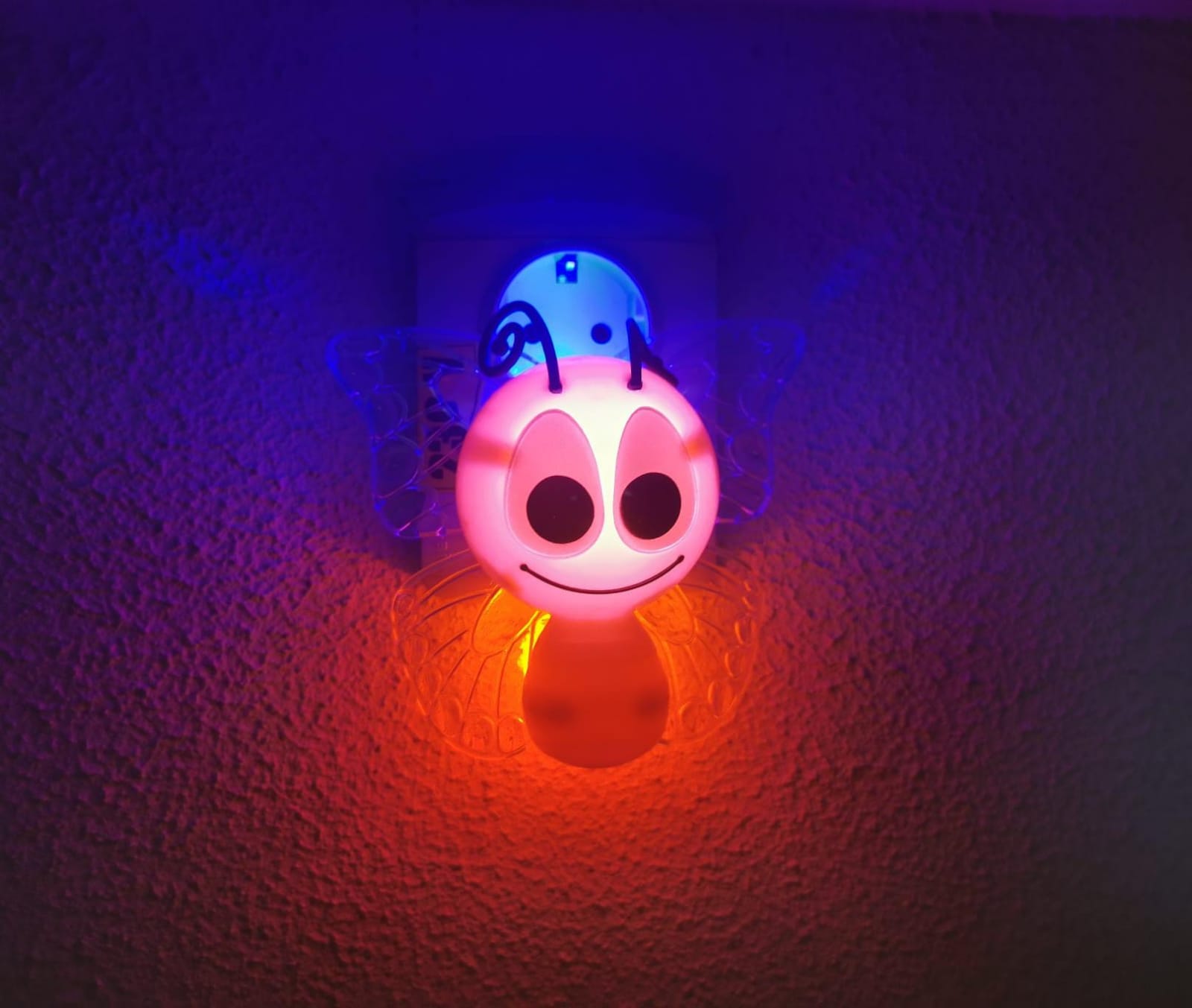 Lampa de veghe LED pentru copii Fluture cu senzor